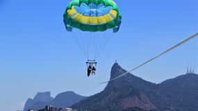Rio de Janeiro: 2-Hour Boat Trip with Parasailing