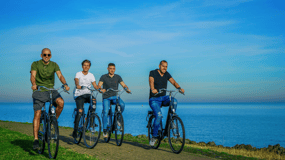 Volendam: wypożyczalnia rowerów, w tym trasy z najważniejszymi atrakcjami
