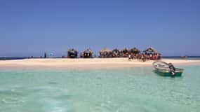 Cayo Arena: VIP Experience in Luxury Catamaran