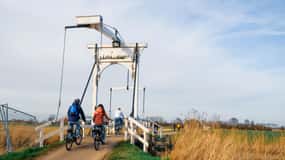 Amsterdam: Mike's E-biketocht door het platteland, Kaas & Klompen