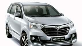 Bandung: Private Car or Minivan Charter with Driver