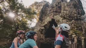 Siem Reap: Visita guiada aos Templos de Angkor de bicicleta com almoço