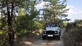 Kemer: Jeep Safari Tour mit Mittagessen am Flussufer