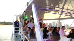 Buenos Aires: Cruzeiro ao pôr do sol em Puerto Madero com bar aberto