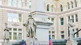 Lancaster: Downtown History and Craft Beer Walk