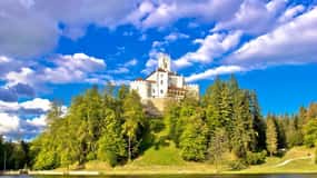 From Zagreb: Fairytale Castle & Wine Tasting & Lunch