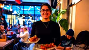 Vancouver: Guided Food and City History Tour