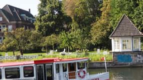 Celebs, Waterfronts and Nature Cycle Tour