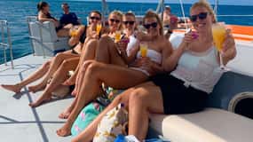 Noord: Morning Catamaran Tour with Snorkeling, Food & Drinks
