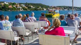 Port Mahon: 1-Hour Harbor Cruise with Underwater Views