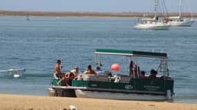 Depuis Faro : excursion en catamaran sur 2 îles et 2 escales à Ria Formosa