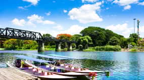 Kanchanaburi: Erawan Waterfall & Train Full-Day Tour