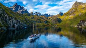 Desde Svolvær Crucero de Lujo por el Trollfjord de las Islas Lofoten
