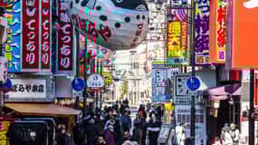 Osaka Private Tour with Government-Licensed Guide