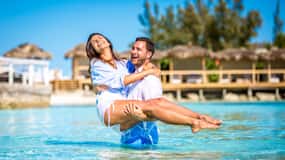 Nassau : Excursion d'une journée à la plage de Pearl Island et croisière avec déjeuner