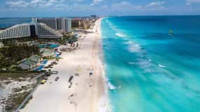 Riviera Maya: Shopping Half Day Trip to Cancun