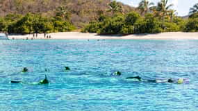 Fajardo: Snorkeling Boat Tour with Snacks and Drinks