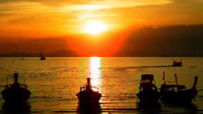 Krabi: 7 Islands Sunset Tour with Buffet Dinner & Snorkeling
