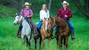 Waco: Horseback Riding Tour with Cowboy Guide