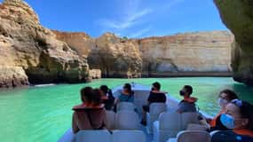 Da Portimão: Tour in barca di Algar de Benagil e delle grotte marine