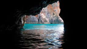 Kotor : La baie de Boka, la grotte bleue et l'excursion en bateau privé de Notre-Dame