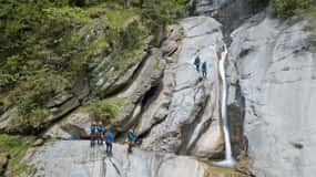 Alpnach: Chli Schliere River Canyoning Action Tour