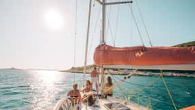 From Hvar: Pakleni Islands & Red Rocks Comfort Sailboat Tour