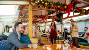 NYC: Holiday Yacht Cruise med jazz, kakao och julsånger