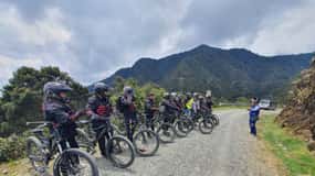 La Paz: Death Road Guided Mountain Biking Tour with Lunch