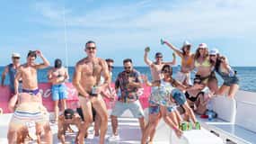 Cabo San Lucas : Soirée Hip Hop sur un bateau avec boissons illimitées