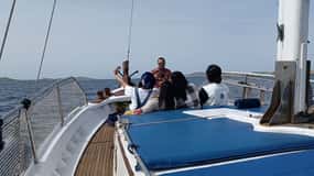 Mykonos: Little Venice and Agios Stefanos Cruise with Lunch