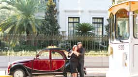 Savannah: Vintage Cabriolet Guided Sightseeing Tour