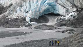 Valdez: Shoup Glacier Kayak Tour with Motor Boat Ride
