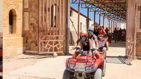 Hurghada: ATV-Safari, Kamelritt und Beduinendorf-Tour