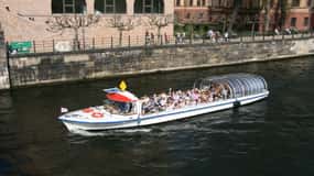 Berlin, Tyskland E-Boat Sightseeing Spree Cruise på tyska och engelska