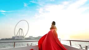 Privát Dubai Marina Yacht Flying Dress fotózás