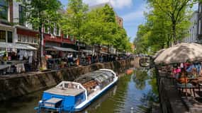 Delft: Grachtenrundfahrt mit Guide