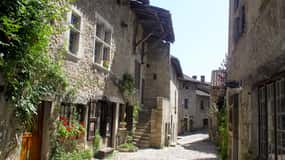 Pérouges: Private Guided Tour of the Medieval Village