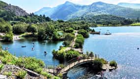 Snowdonia: Snowdonia, Bodnant Gardens & Castles Private Tour