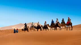 Desde Zagora: Excursión de 2 días al desierto de Erg Chegaga