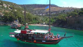 Thassos: Ganztägige Kreuzfahrt mit BBQ und Wein