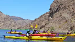 Desde Las Vegas Excursión guiada en kayak por la Cueva Esmeralda