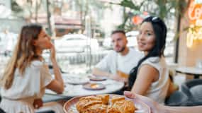Yerevan: Private Walking Food Tour with 6 Tastings