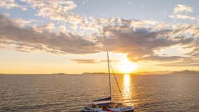 Hyères : Croisière en catamaran au coucher du soleil sur la presqu'île de Giens