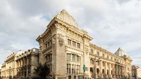 Excursão a pé pelos museus e galerias de Bucareste