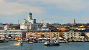 Helsinki: Express Walk with a Local in 60 minutes