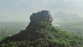 Colombo/Negombo: Dagtocht Sigiriya, Dambulla Grot & Safari