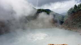 Roseau: Boiling Lake Challenge Hiking Tour with Local Guide