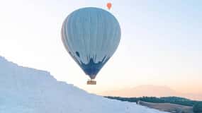 Da Antalya: Volo in mongolfiera di Pamukkale con pranzo