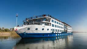 From Cairo: 4-Day Nile Cruise to Aswan w/ Balloon & Flights